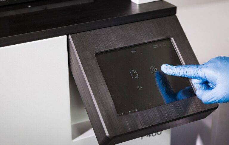 A-7-touchscreen-3d-printer